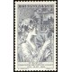 1032 - Žena hledící na reprodukci poštovní známky z emise "Hradčany"